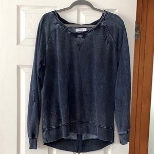 😎 3/$20 Ocean drive distressed crew neck